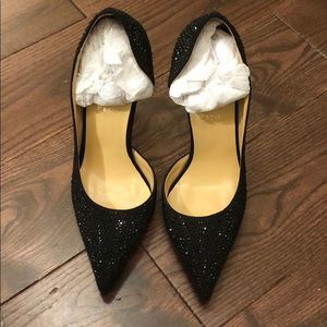 High heels black pumps